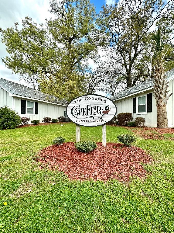 Отель Cape Fear Vineyard And Winery Elizabethtown Экстерьер фото